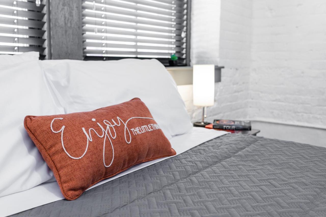 Ny Style Centric Loft With King Bed By Park Ave Apartment โรเชสเตอร์ ภายนอก รูปภาพ